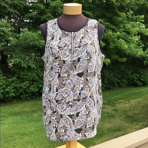 Larry Levine medium tank with front zipper - Picture 6 of 16